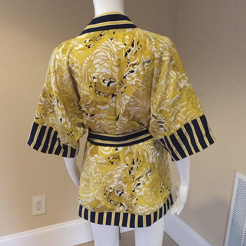 Super cute H&M kimono topper